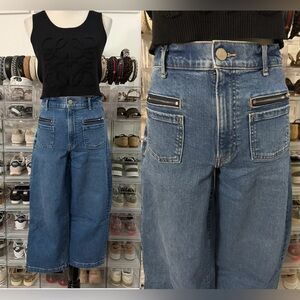 🌷Pre-Loved Express Women's Cropped Blue Jeans with Zipper Details